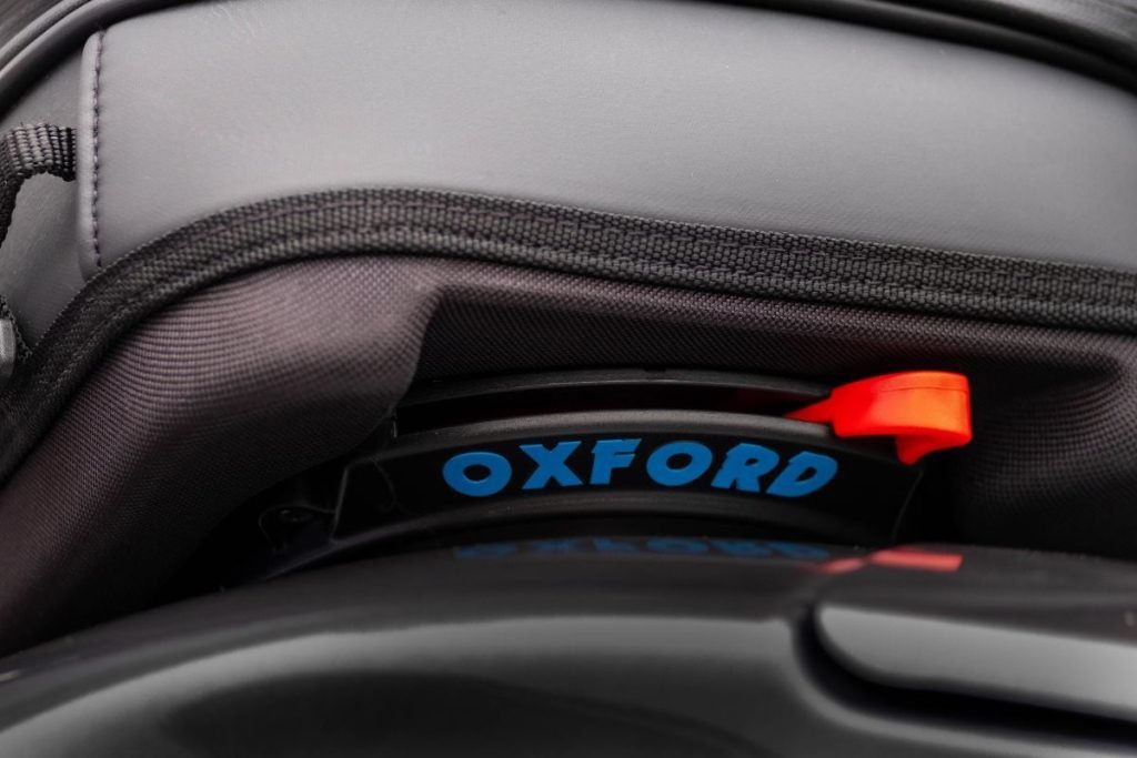 Oxford Q4S tank bag and base plate