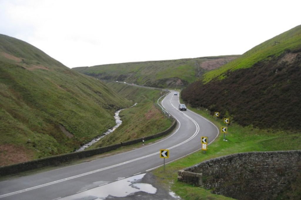 scenic roads UK - snake pass in the peak district